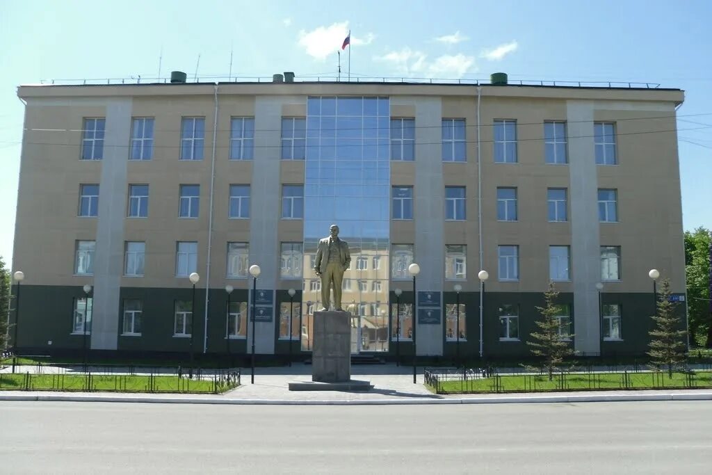 Вконтакте город серов. Город Серов Свердловская область. Серов площадь города. Город Серов администрация. Еров ГОРОДСВЕРДЛОВСКАЯ область.