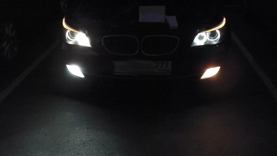 BMW e60 Рестайлинг ангельские глазки лампочки. Габаритные лампы е60 рест. Ангельские глазки е60 Рестайлинг. Ангельские глазки БМВ е60 дорестайл. Ангельские глазки бмв е60