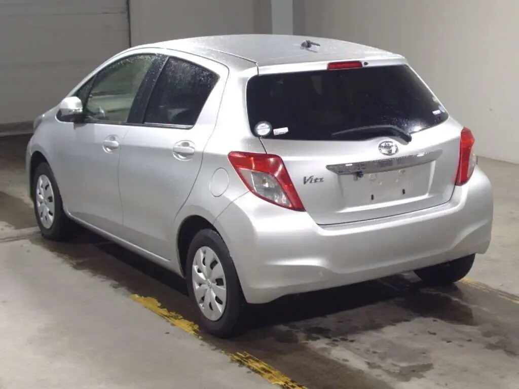 Toyota vitz. Тойота витц серая. Витц голубой 2015. Тойота витц отзывы владельцев. Toyota vitz 2006.