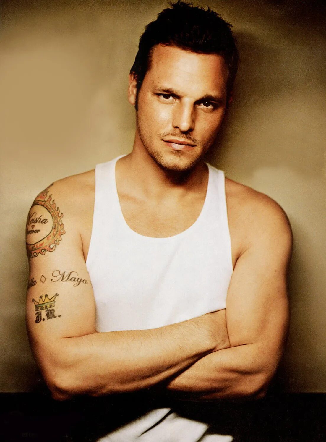 Алекс о’локлин гавайи 5. Брайан остин грин 2023. Микки рурк в молодости. Johnny depp 2004. Тату актеров.