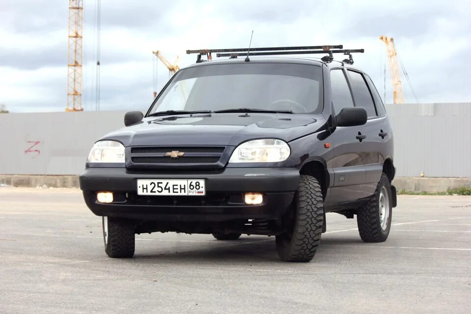 Chevrolet Niva 2005. Chevrolet Chevrolet Niva 2005. Нива Шевроле 2005г. Шевроле Нива 2005 красный. Купить шеви б у