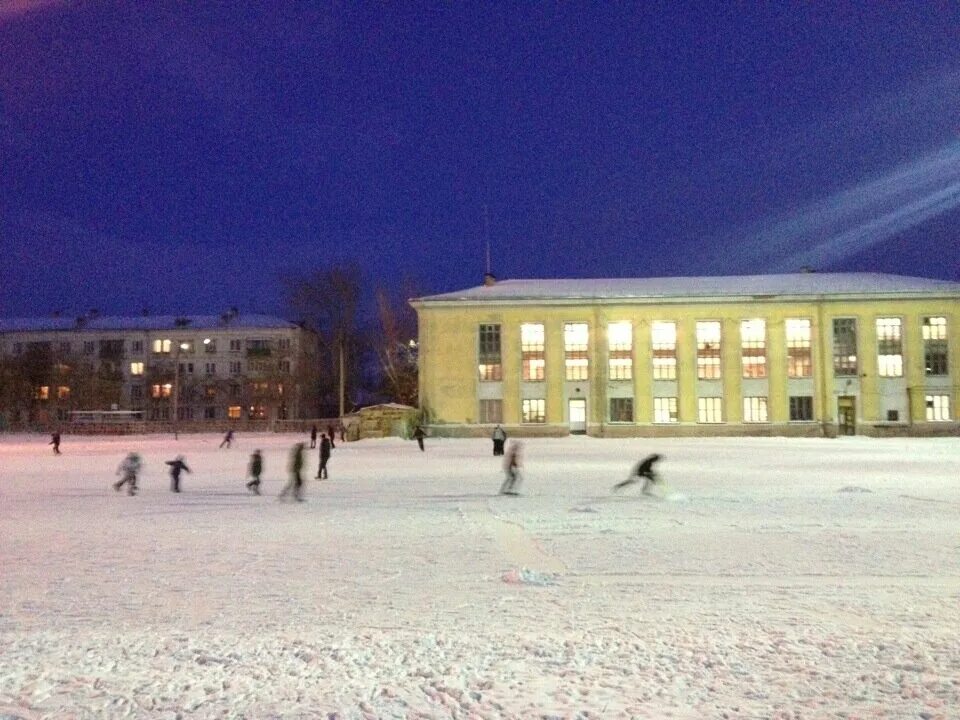 памятник первым строителям города трехгорный. сквер первостроителей биробиджан. старый город озерск челябинская область. дк строитель озерск. дк строителей озерск челябинская.