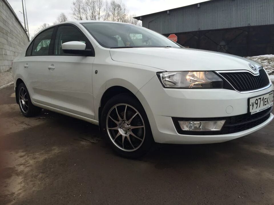 195/55 r15 на шкода рапид. Диски р15 шкода рапид. Шкода рапид r15. Шкода рапид r15. Skoda rapid r15.