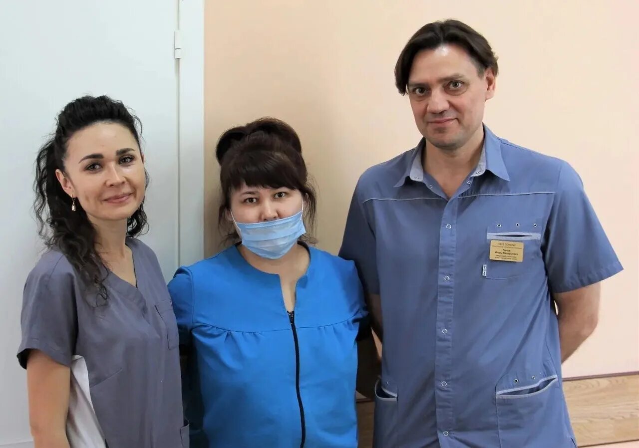 Операция по удалению опухоли. Войнова. Врач травматолог. Врач травматолог. Хирурги оренбург.