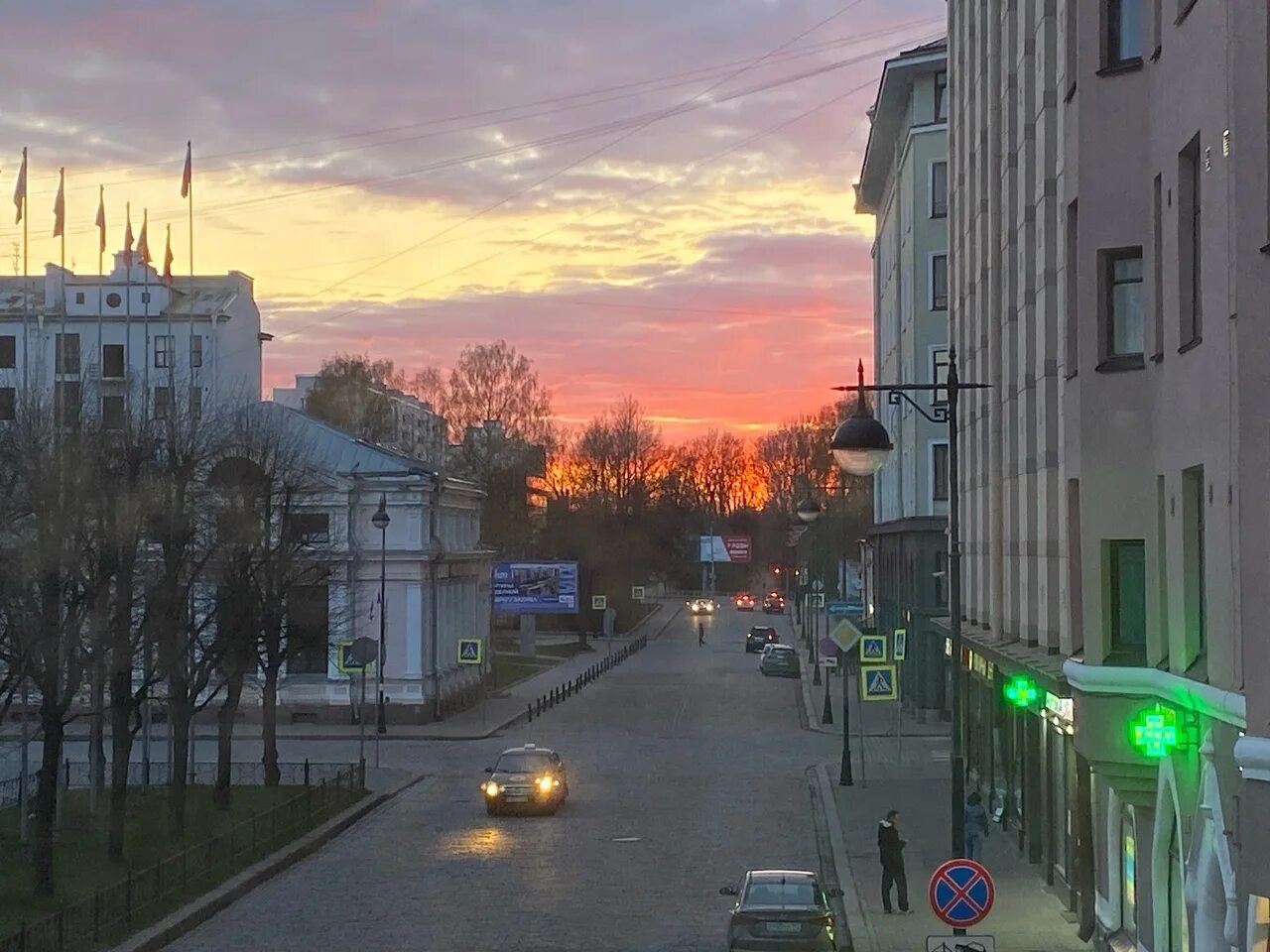 Выборг сегодня по часам. Выборг сейчас. Выборг закат. Проспект Победы 29 Выборг. Интересный Выборг.