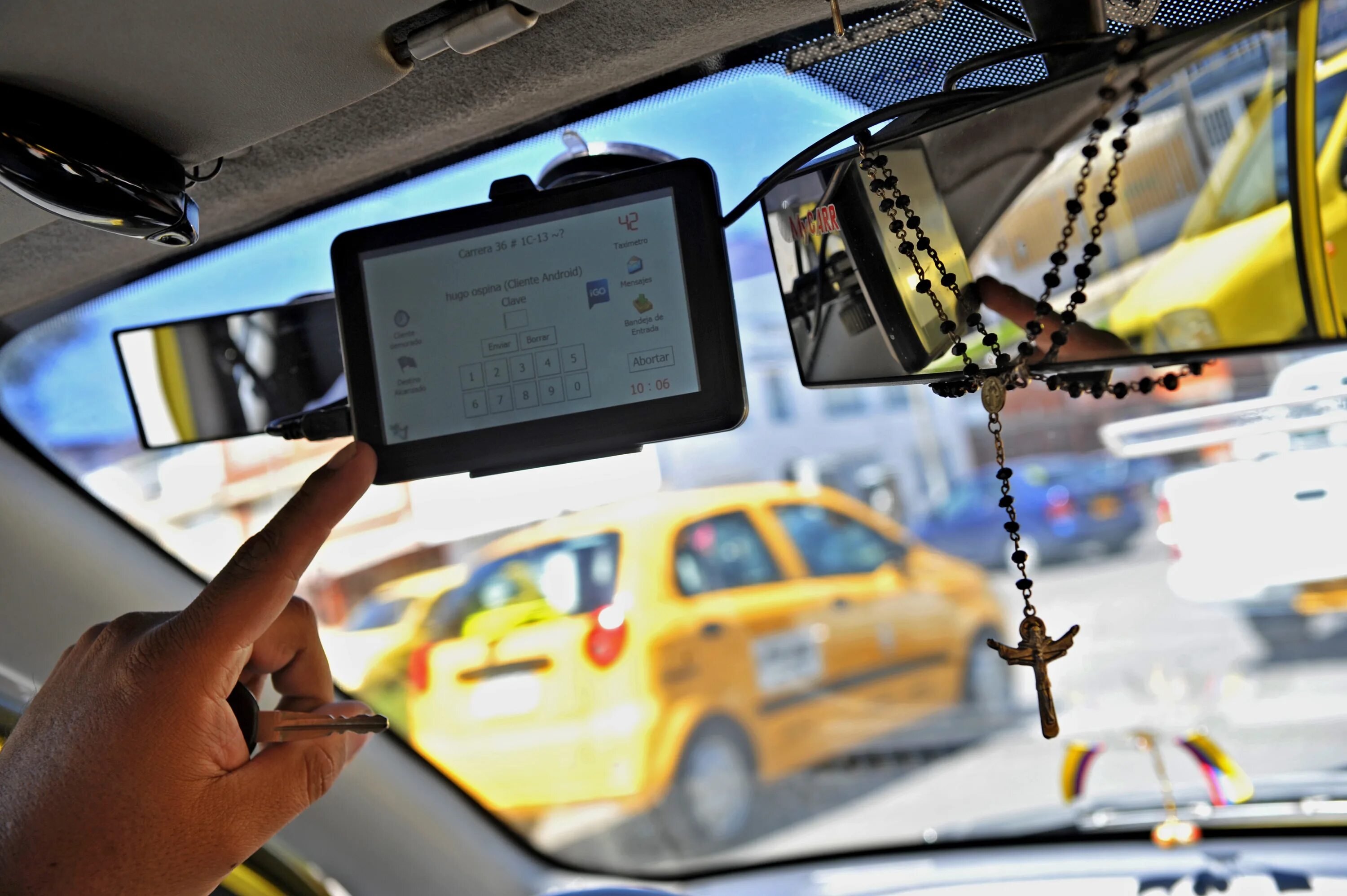 Навигатор работы в такси. Yandex такси приложение. Навигатор работы в такси. Яндекс камера для такси. Навигатор яндекс такси.