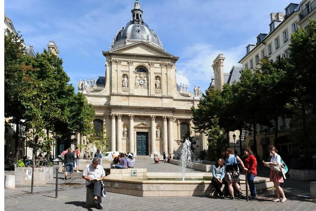 Universite paris. Парижский университет Сорбонна. Латинский квартал в Париже Сорбонна. Латинский квартал Сорбонна. Латинский квартал в Париже достопримечательности.