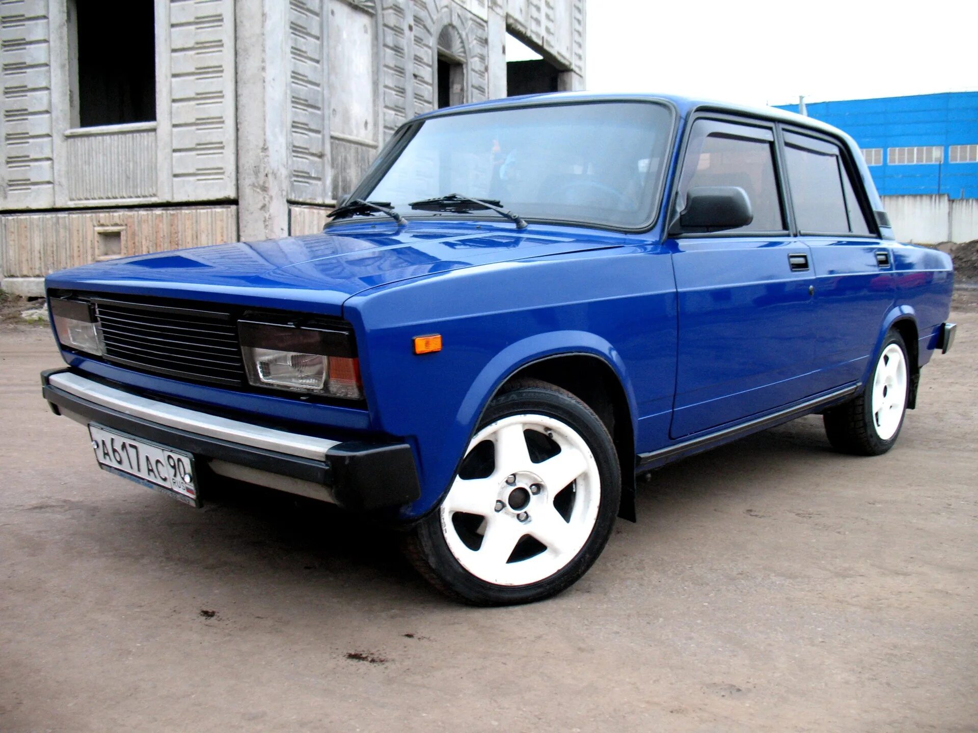 Семерка ваз 2107. Ваз 2107. Ваз-2107 «жигули». Видео 21 0 7. Ваз 2107 тёмно серая.