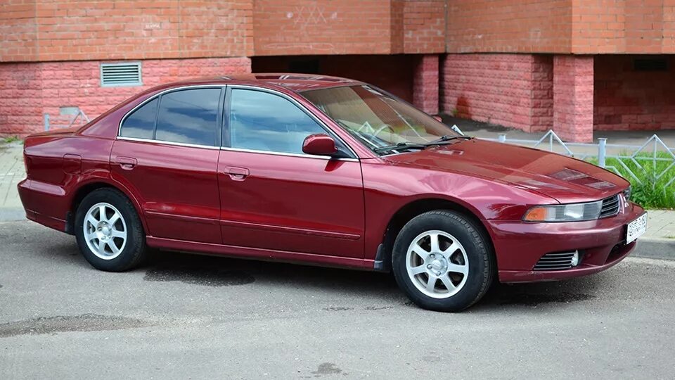 Купить митсубиси 2002. Мицубиси Галант 2002. Mitsubishi Galant 2002. Мицубиси Галант 8 2002. Митсубиси Галант 2002 красный.