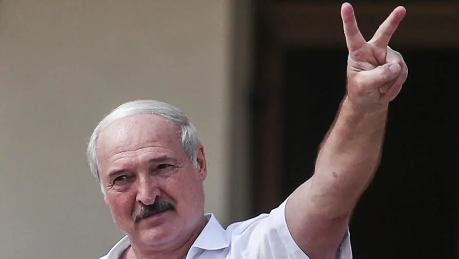 Лукашенко жесты. Выступление лукашенко. Спокойной жизни у вас не будет лукашенко. Лукашенко лайк. Лукашенко.