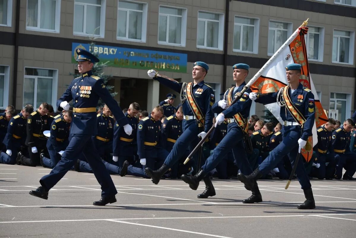 Рязанское Гвардейское воздушно-десантное училище. Высшее военно командное Рязанское десантное училище. Высшее воздушно десантное училище Рязань. Рязанское училище ВДВ имени Маргелова. Сайт воздушно десантного училища