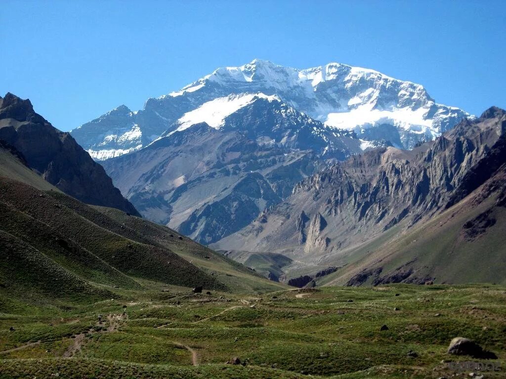 Высшая точка австралии гора. Гора косцюшко австралийские альпы. Большой водораздельный хребет г косцюшко на карте. Пик косцюшко австралия. Пик косцюшко австралия.