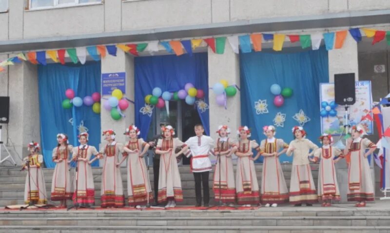 Сорочинский дом культуры Калачинского района. Сорочинская СОШ Калачинский район. Калачинский ансамбль. Калачинский РДК Околица.