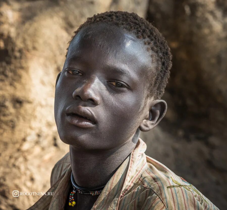 Племя Мундари в Южном Судане. Южный Судан племя Динка. Мальчики племени Мундари Южного Судана.