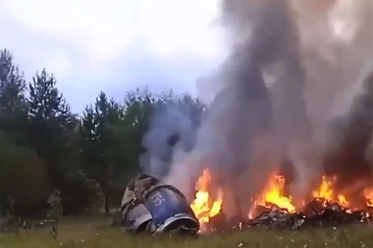 Пригожин самолет жив. Место падения самолета пригожина.