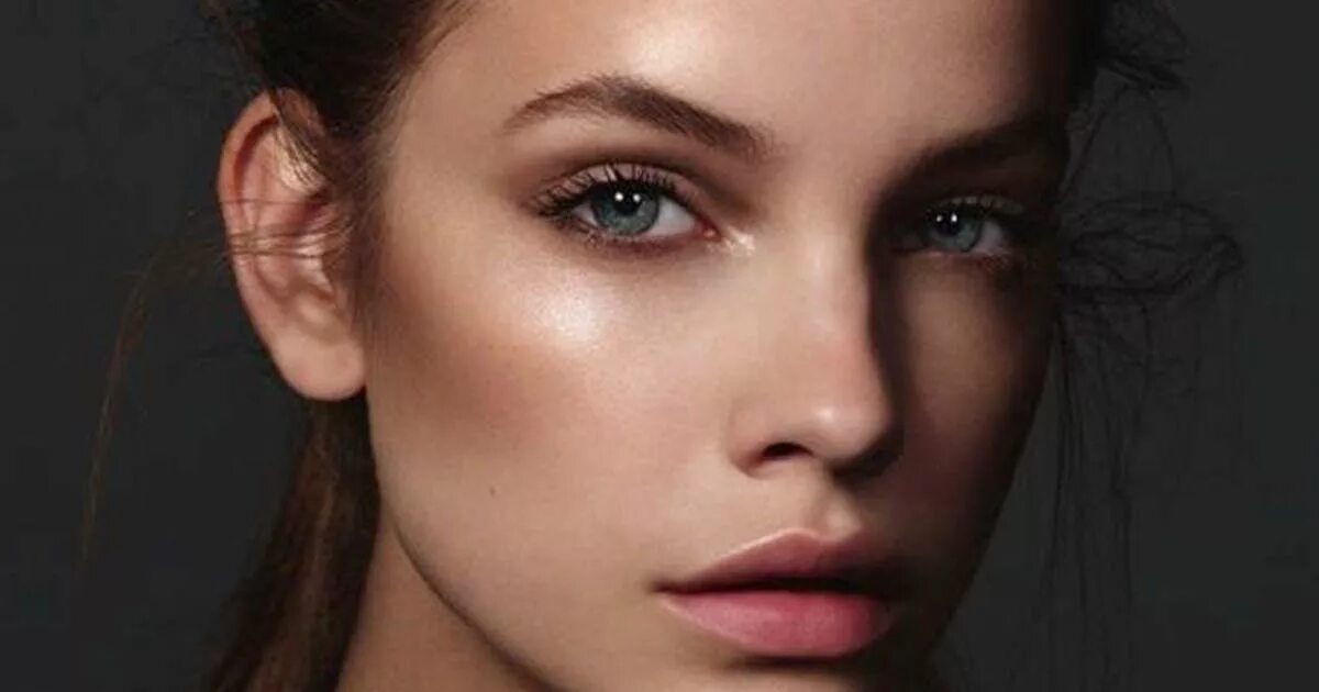 карли клосс глаза. макияж. худое лицо красивое. красивые скулы у девушек. красивые скулы.