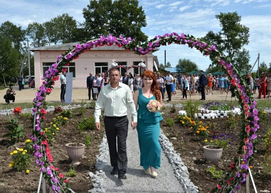 Село Лермонтовка Бикинский. Хабаровский край село Лермонтовка. Село Ракитное Хабаровский край. Лончаково Хабаровский край Бикинский район.