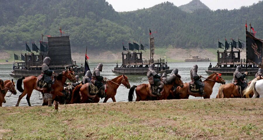 битва на скалах. битва у красной скалы. битва у красной скалы 2008. одинокий воин. джон ву битва у красной скалы.