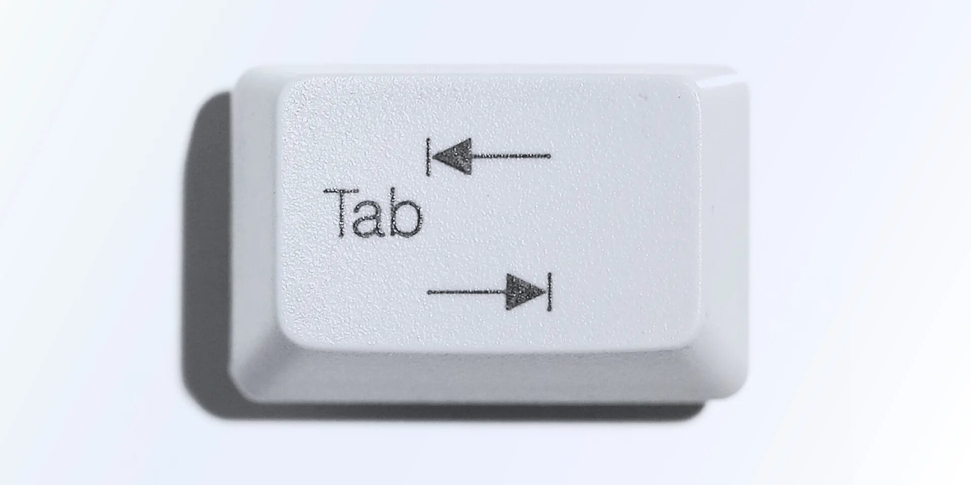 Tab button. Кнопка tab красивое фото. скошенная кнопка в фигме.