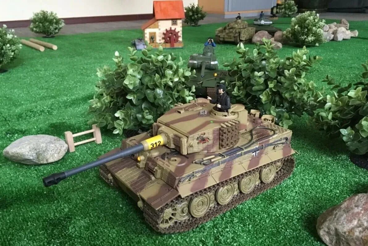 Набор техники zegan тигр 1 + t-34 (99824) 1:24. Лучший танковый бой. Танковый бой. Лучший танковый бой. Танковый бой.