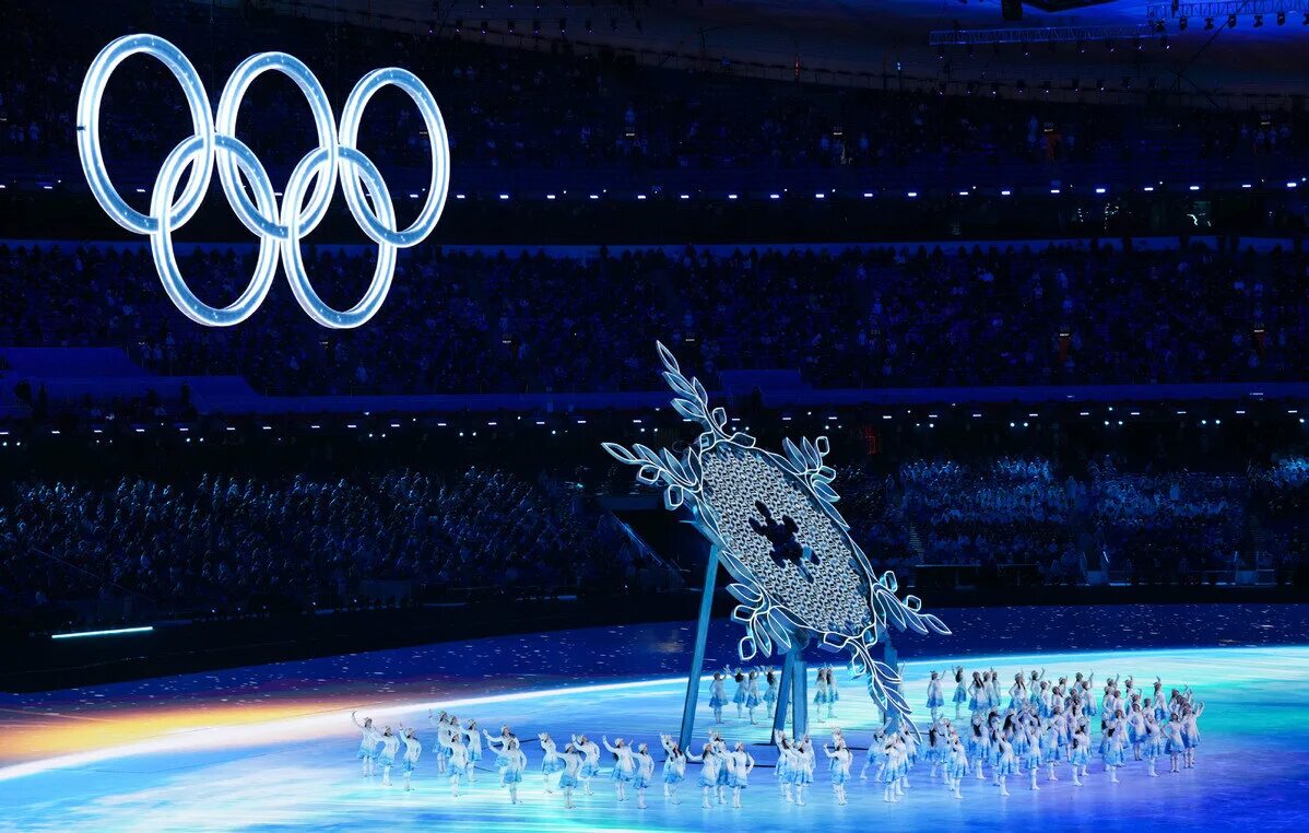 Олимпийский огонь в Пекине 2022. Олимпийские игры в Пекине 2022. Зимние Олимпийские игры 2022. Олимпийский огонь Пекин 2022 Снежинка.