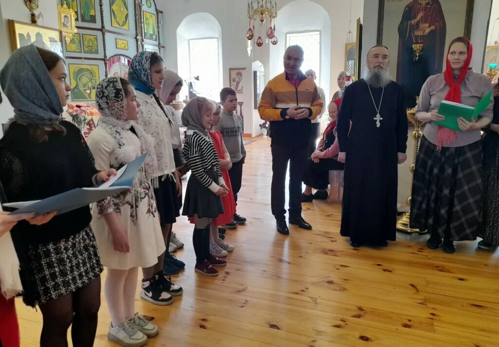 вознесенское благочиние. церковь в рп. воскресная школа имени николая чудотворца село чугуевка. нарышкино вознесенский район. албазино поклонный крест.