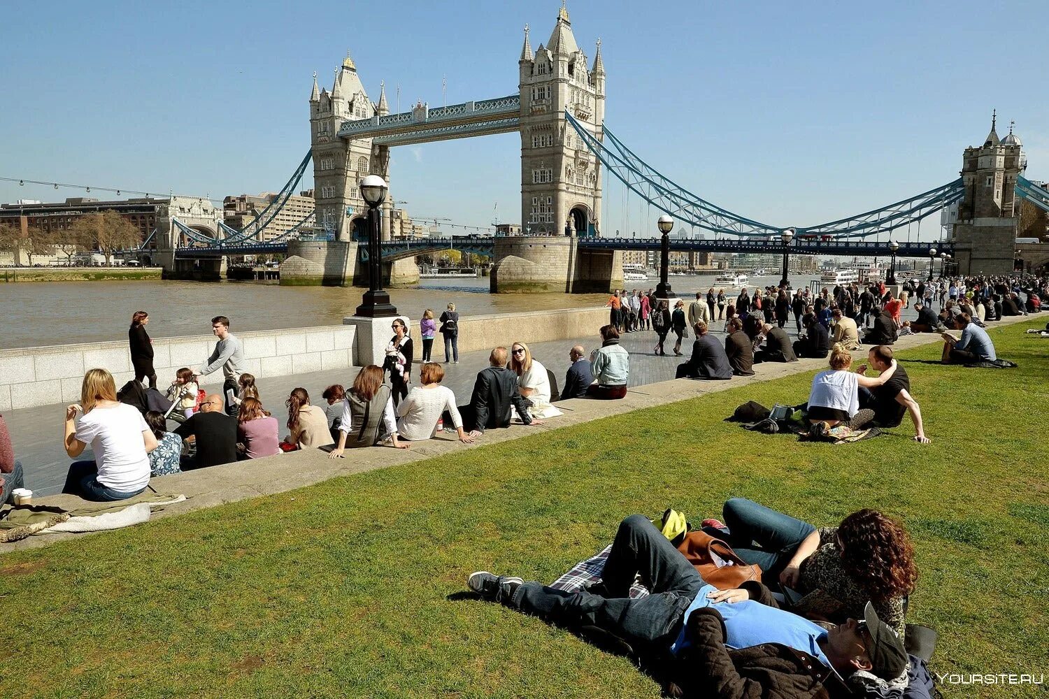 Лондон сити темза. Время в британии сейчас. Время в британии сейчас. Климат лондона. Вестминстерский дворец, лондон, англия, xi-xvi вв.