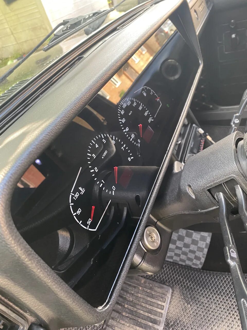 Как снять панель на семерке Фотография "Тайский Porsche прикололся на 1 апреля Выкатили модель 911 BASIC.