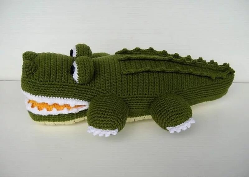 крокодил амигуруми. вязаный крокодил крючком. крокодил крючком. крюк и крокодил. вязаный крокодил.