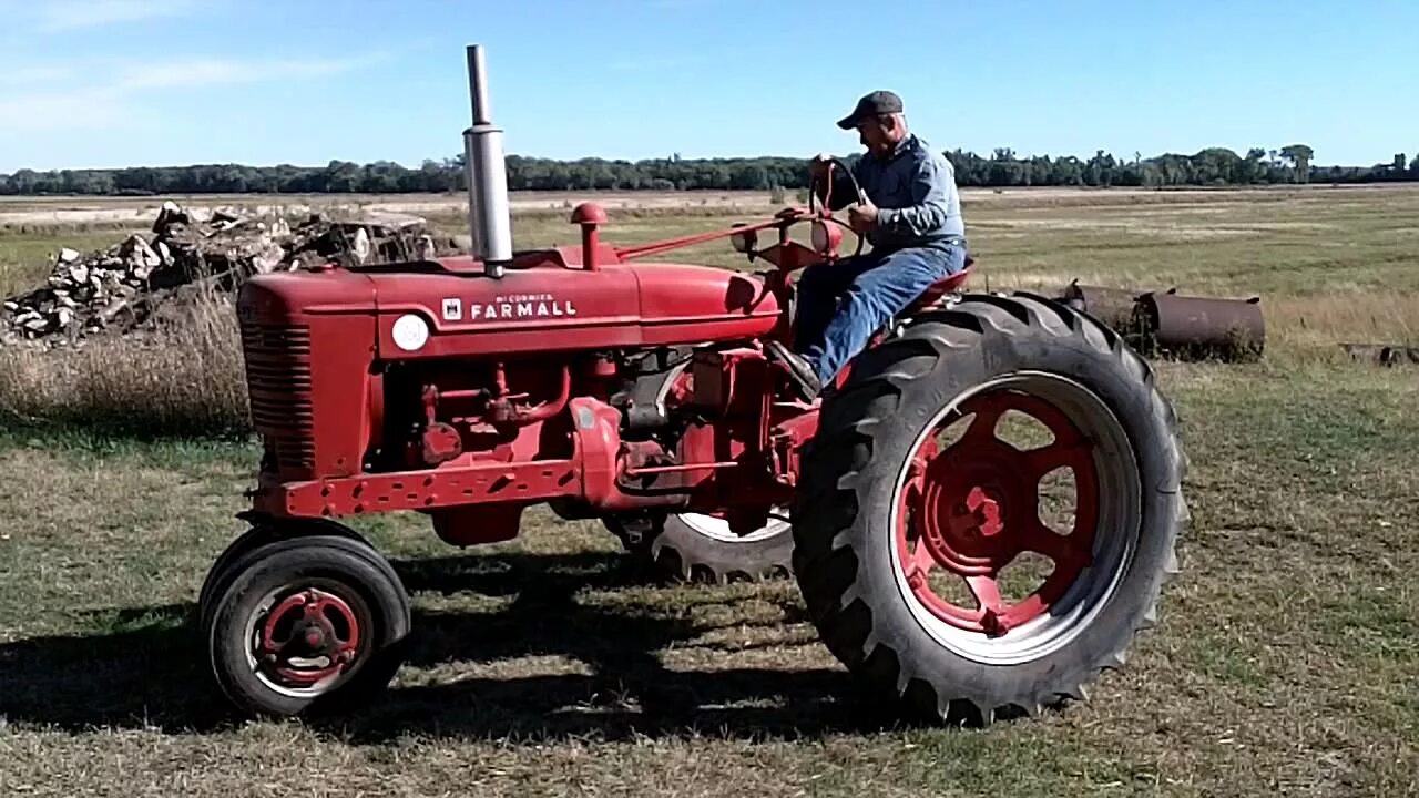 Youtube трактора. Грузовичок трактор гоша. Синий трактор сборниксини. Сияний трактор мультик. Синий трактор трактор гоша.