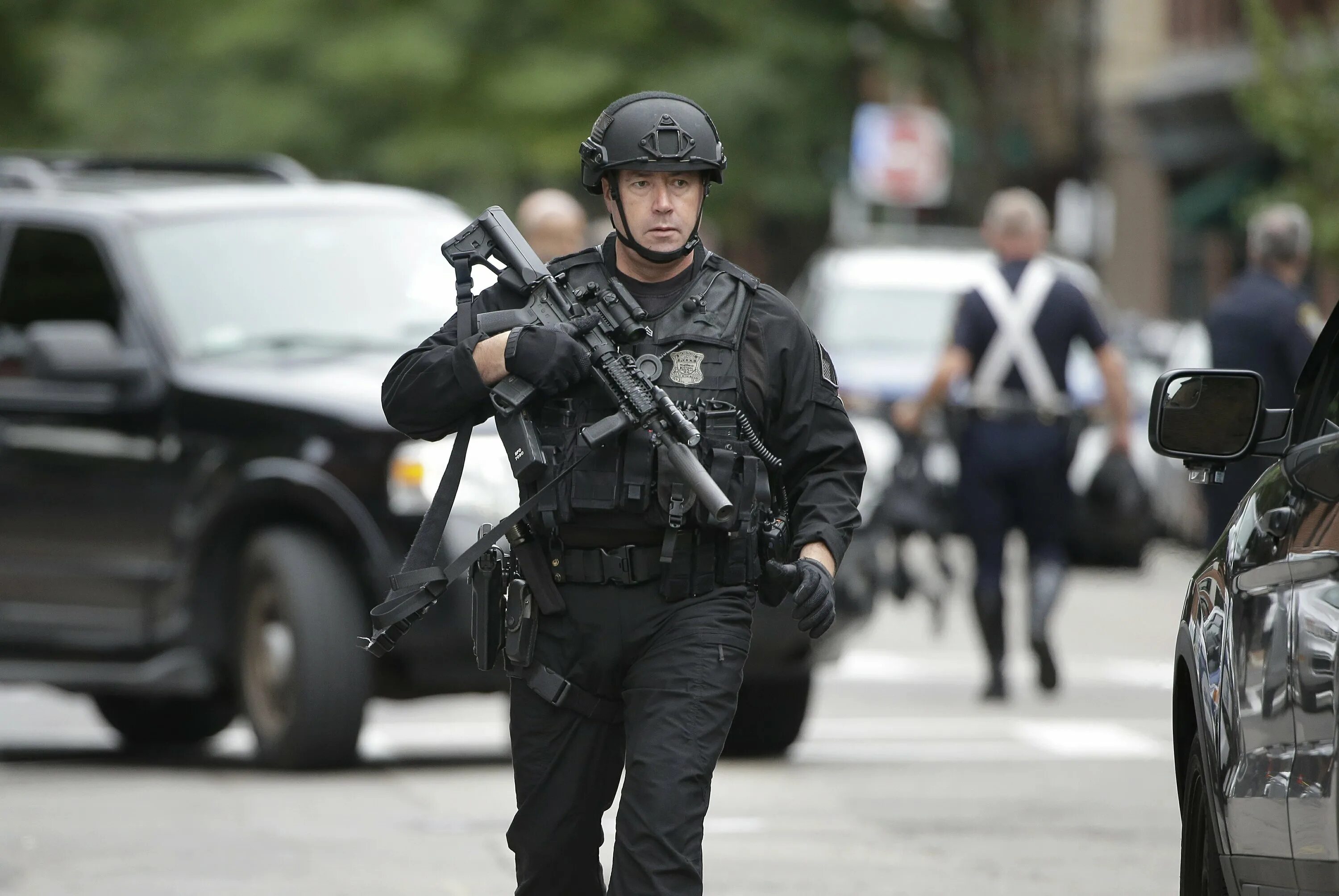 Lapd swat. Оружие полиции лос анджелеса. lapd swat officer. swat лос анджелеса. police swat boston 2025.