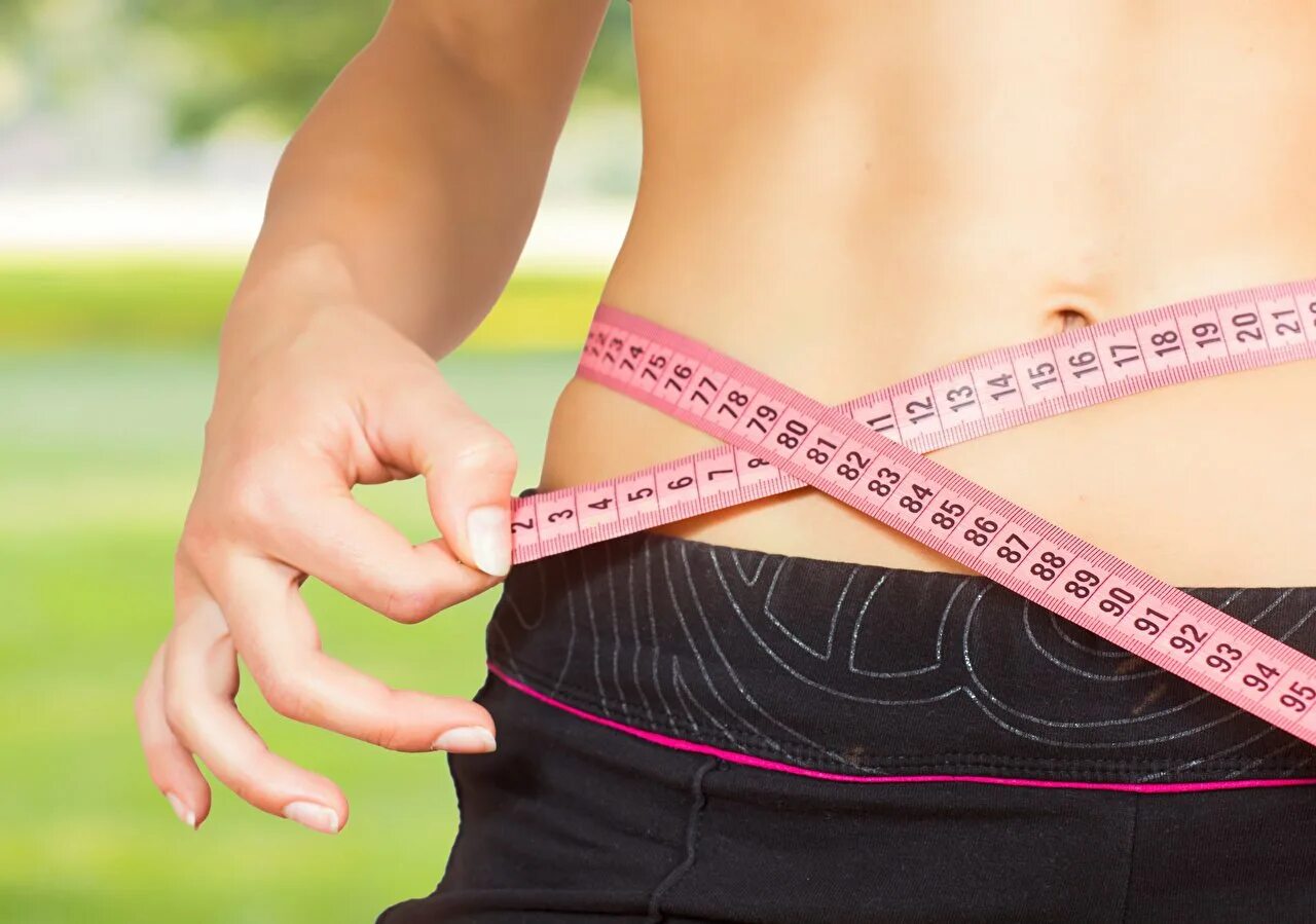 Замер помещения лазерной рулеткой. Замер окон. Живот сантиметр. И тут я замер. Замерщик окон.