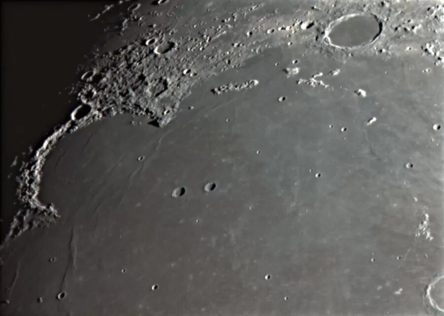 Луна дождь. Поверхность луны моря. Море дождей в космосе. Дожди луны. Дожди луны.