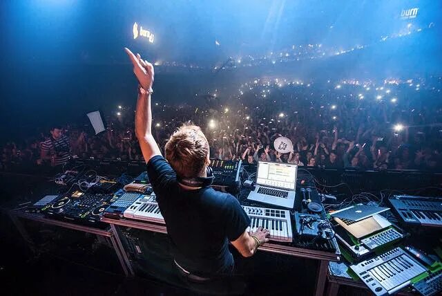 Let go пол ван. Пол ван дайк тиесто. paul van dyk live. paul van dyk 2000. paul van dyk and tiesto.