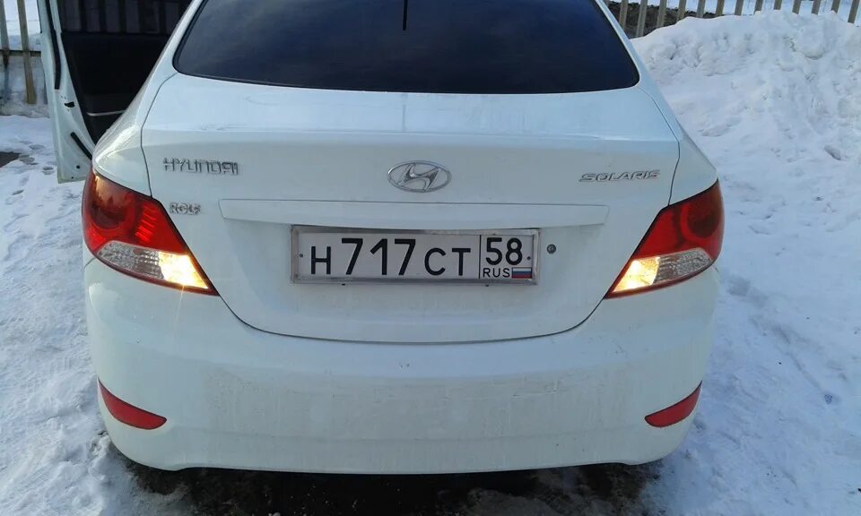 Лампа заднего хода солярис 2011. Лампа заднего хода солярис 2013 седан. Лампа заднего хода солярис хэтчбек 2013. Solaris 2014 лампа заднего хода. Солярис 2011 2 задних хода.