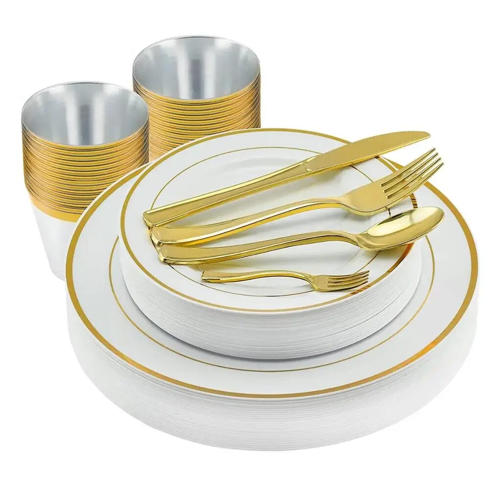 Золотистая посуда. Посуда золотого цвета. Золотая посуда пластмассовая. Одноразовая посуда золотого цвета.