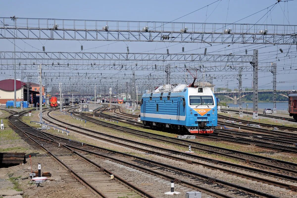 вокзал иркутск-пассажирский. иркутск вокзал железная дорога. железнодорожный вокзал иркутск-пассажирский иркутск. станция батарейная иркутск. станция иркутск.