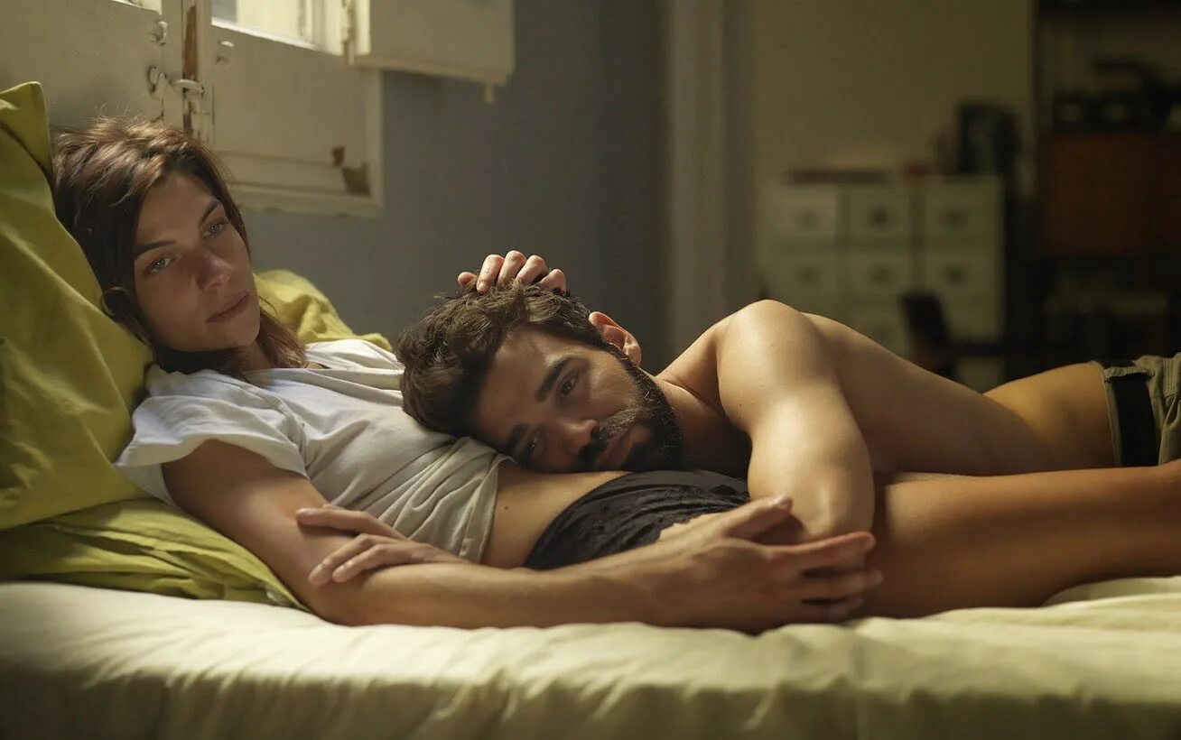 18 first video. Спи со мной», 2005, канада. Фильмы о любви между учительницей и учеником. Ласки мужчины и женщины. 000 km natalia tena.