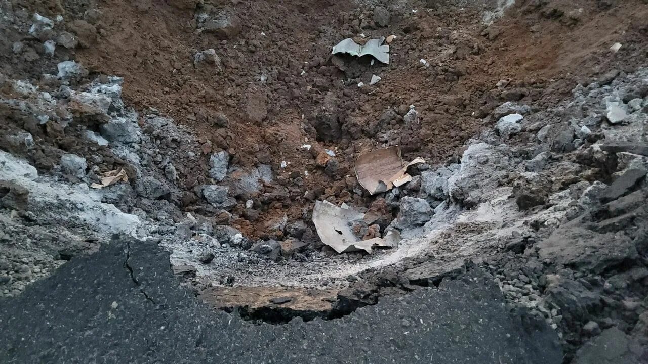 точка у донецк воронка. 03. воронки от взрывов. воронка от ракеты точка у. воронка от взрыва.