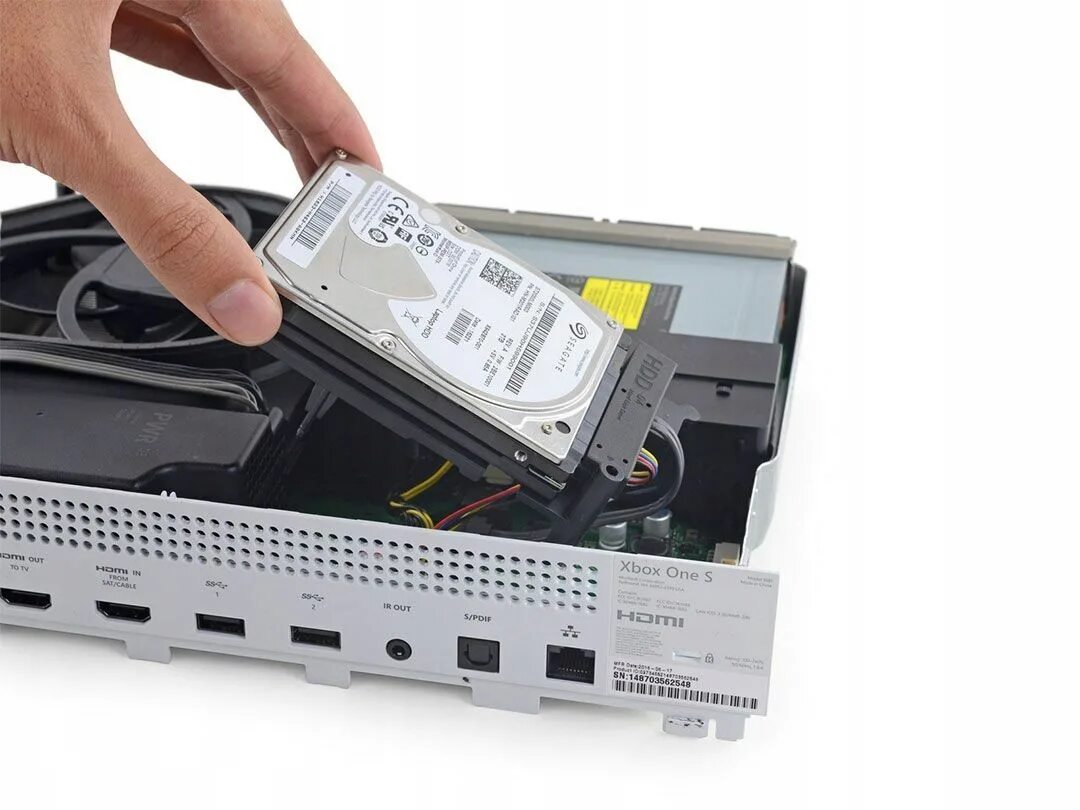 Какой жесткий диск подойдет для xbox. Hdd для xbox one s. жесткий диск xbox one. xbox one x hdd. замена жесткого диска на xbox one.