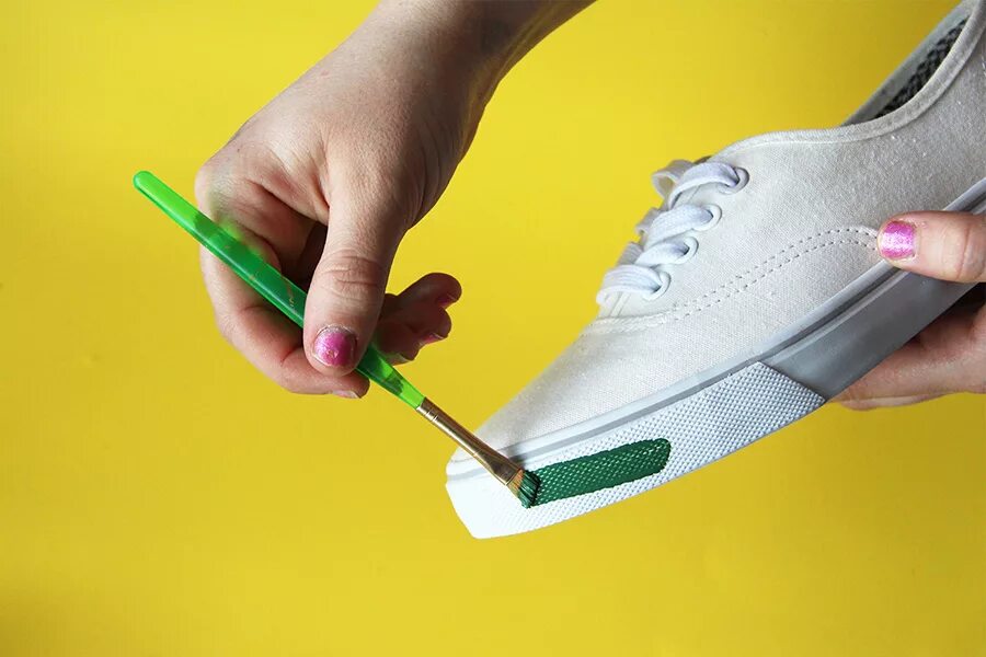 краска для подошвы обуви черная. краска для белой подошвы. краска для обуви москвичи. краска для белой подошвы и обуви super white 75 мл braus. краска для бежевой подошвы.