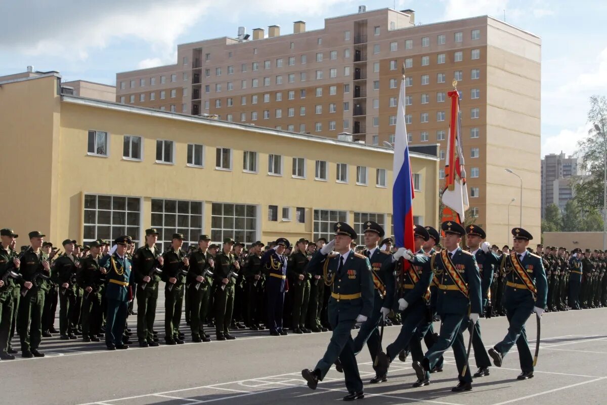 Военная академия санкт. Военная Академия имени Буденного. Военная Академия имени Буденного курсанты. Академия связи Буденного. Военная Академия связи Санкт-Петербург.