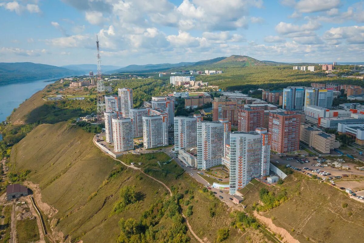 Сколько живет в красноярске. Район Орбита Красноярск. Студгородок Красноярск Орбита. Жилой комплекс Орбита Красноярск. Октябрьский район Красноярск.