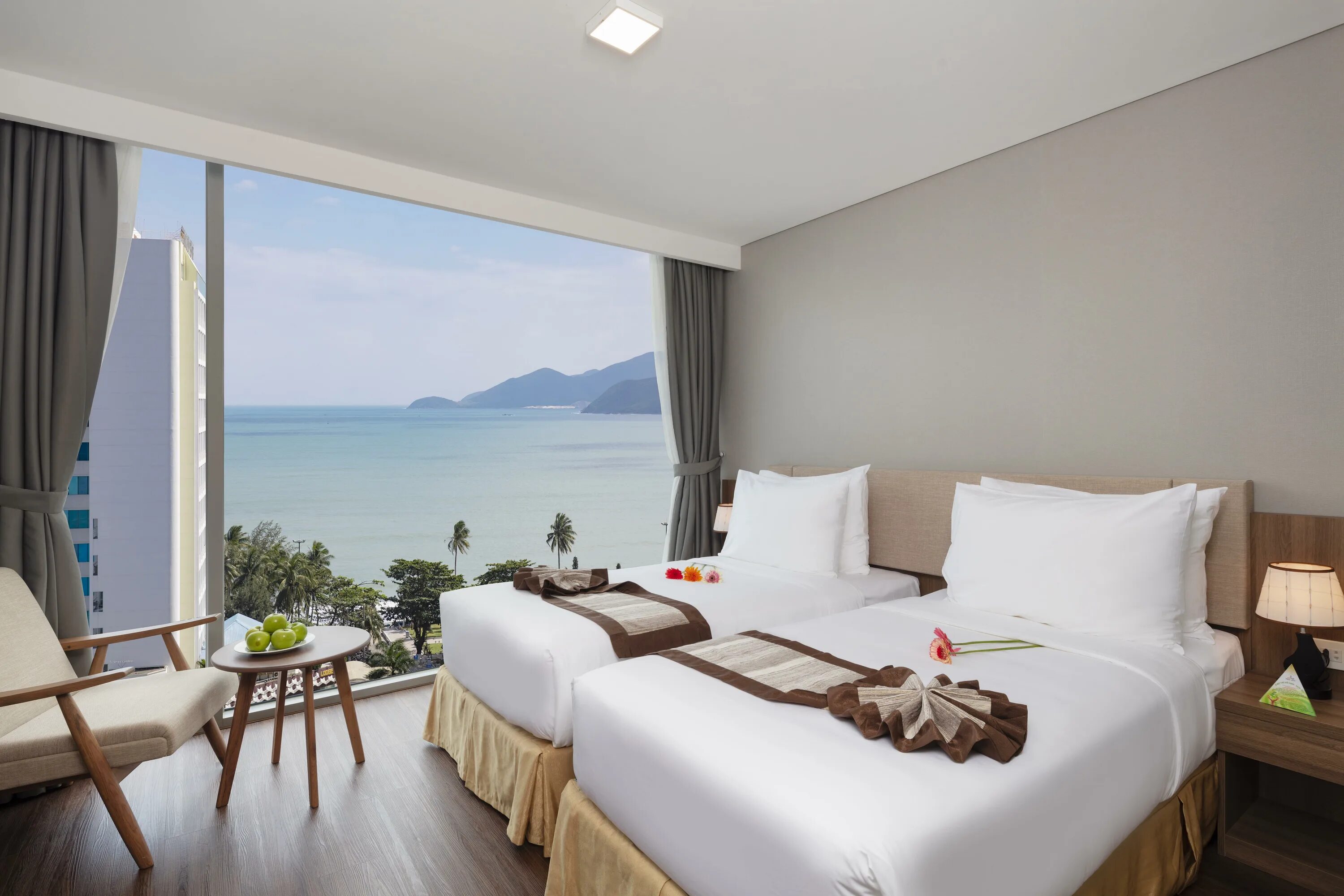Nha trang 4 нячанг. Отель нячанг 4 вьетнам. libra hotel 4*. нья чанг палас. вьетнам отель.на первой линии юуншадл.