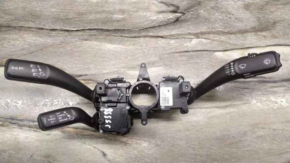 Переключатель подрулевой k5 : 934a1l2340. Подрулевой переключатель фольксваген т4 2001г. Переключатель подрулевой круиз-контроля 7484592331 renault. Подрулевой переключатель volkswagen polo mk4. Подрулевой переключатель круиза контроля.