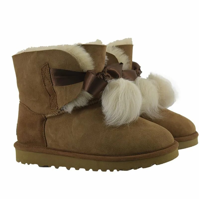 Угги зимние фото. Эсприт угги с помпонами. полусапожки ugg kallen pom chestnut. ugg australia с мехом classic. ugg australia 2025.