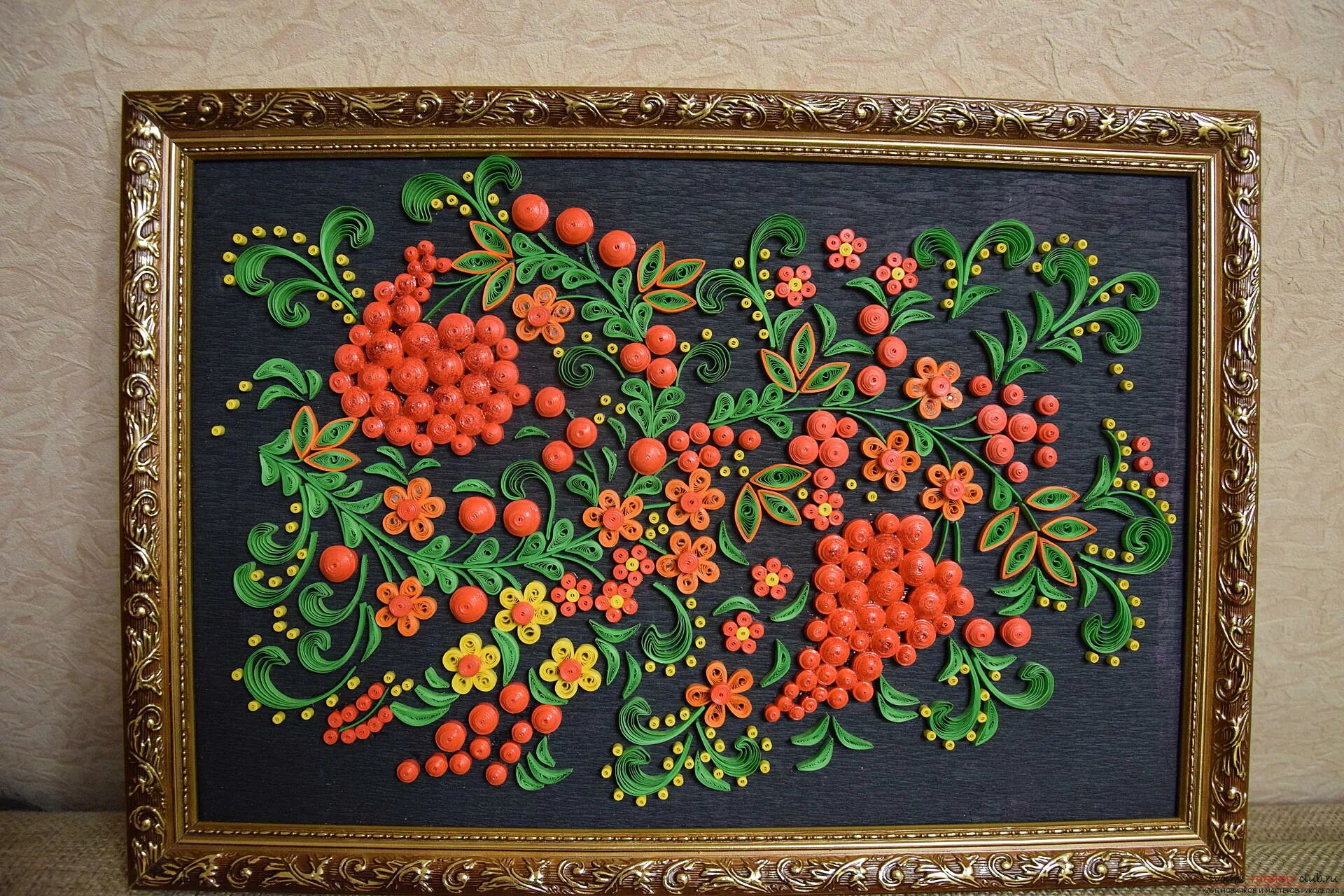 сундук под хохлому.