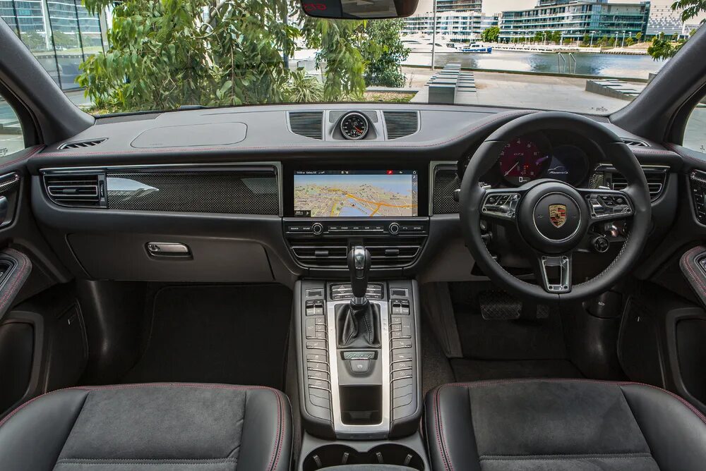 Порше макан зеркало заднего вида как снять Porsche Macan GTS 2020 дебютирует с производительной силовой установкой и модерн