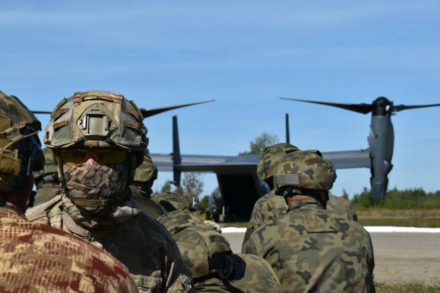 Учения сша и россии 2012. Торгау 2005 учения. Учения нато 2022. Совместные учения рф и сша. Военные учения.