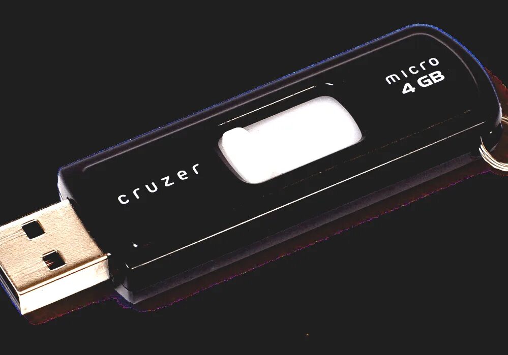 Антивирус нашел вирус. Троян на флешке. Троянский вирус как удалить. Обнаружен вирус. Троян на флешке.